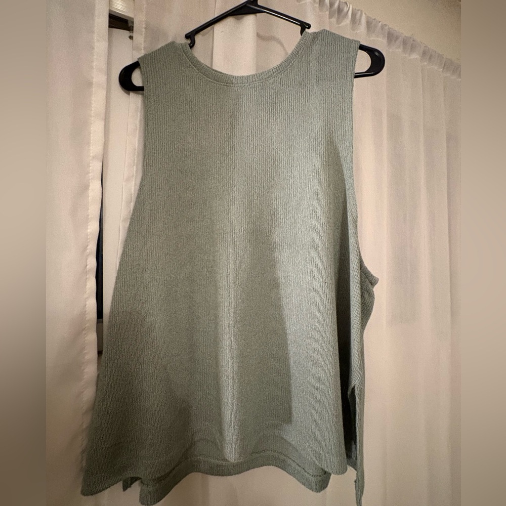 Sleeveless Knit Top in Green